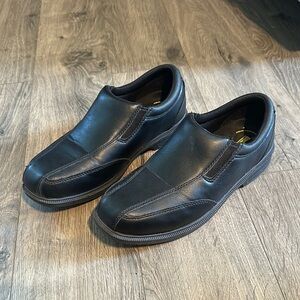 New Men’s Tred Safe Slip Resistant Shoes Size 9